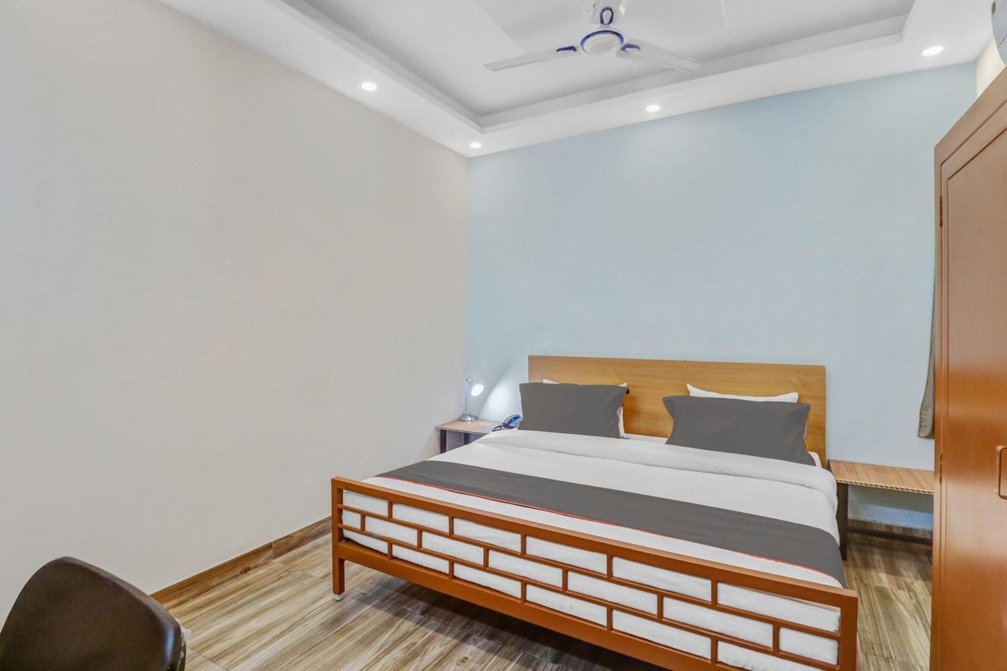 Super Capital O Moody Inn Delhi Zewnętrze zdjęcie