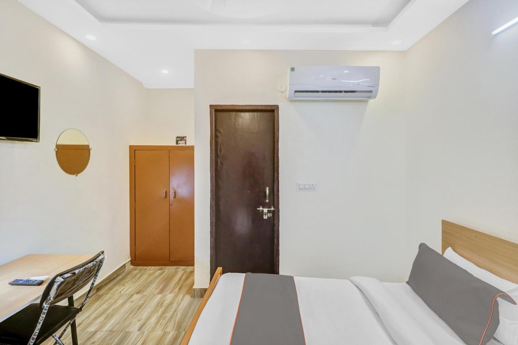 Super Capital O Moody Inn Delhi Zewnętrze zdjęcie