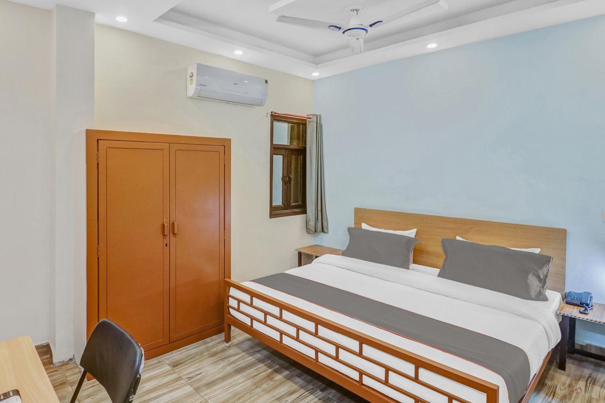 Super Capital O Moody Inn Delhi Zewnętrze zdjęcie